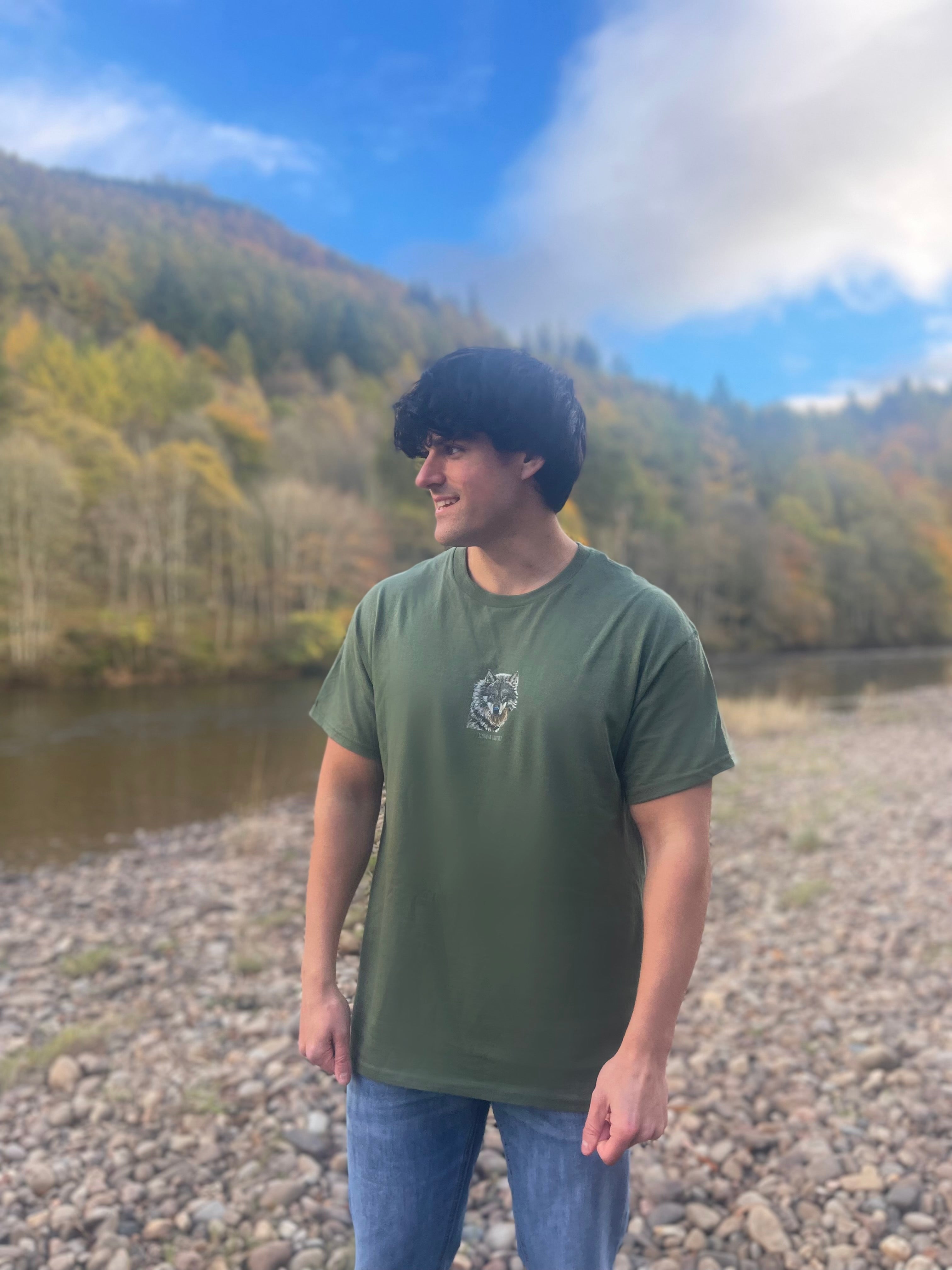 The wolf short sleeve shirt